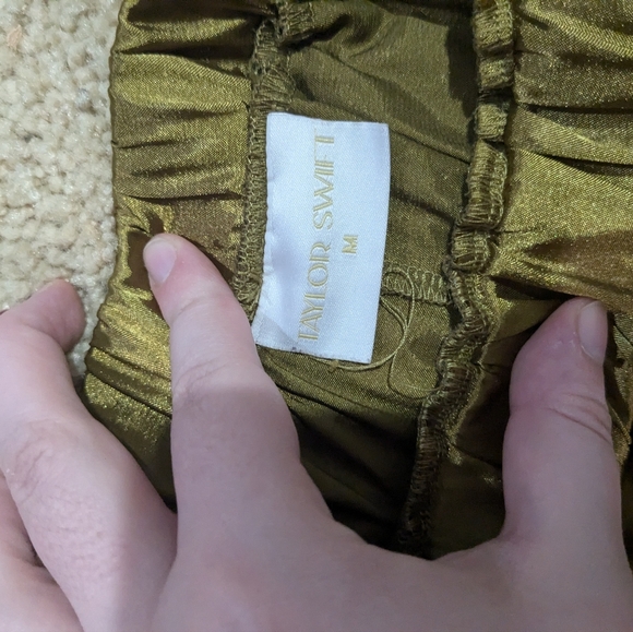 Taylor Swift Fearless PJ set - Picture 4 of 5